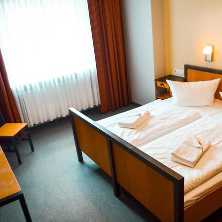 Haus Des Volkes - Das Bauhaushotel Probstzella Стая снимка