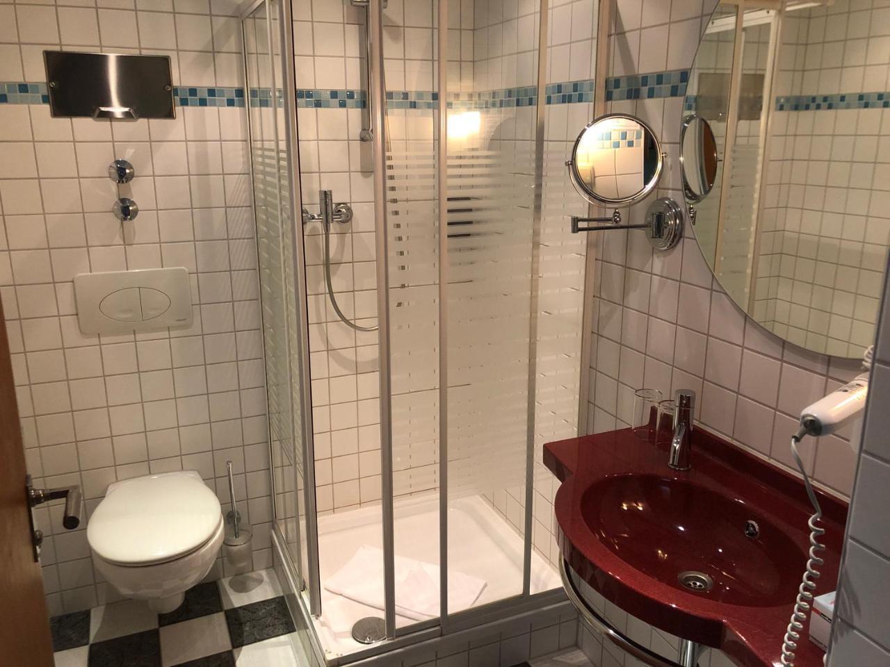 Haus Des Volkes - Das Bauhaushotel Probstzella Екстериор снимка